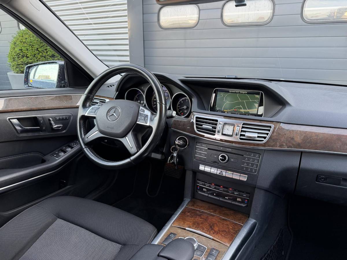 Mercedes-Benz E-Klasse Mercedes-Benz E-klasse Estate 350 BlueTEC Ambition Elegance | Navigatie | Luchtvering | Lichtmetalen Velgen | Elektrische Achterklep |