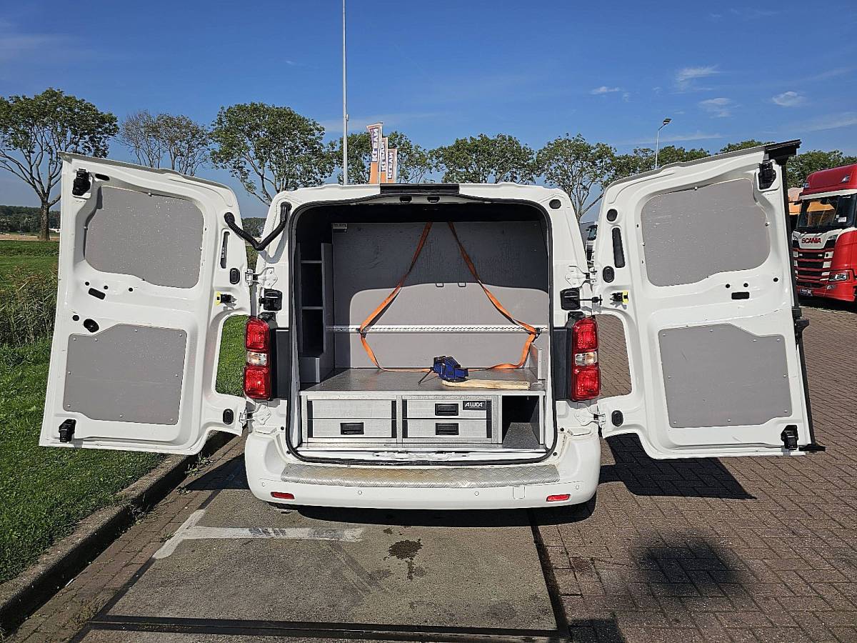 Opel Vivaro OPEL VIVARO l2h1 navi carplay!!