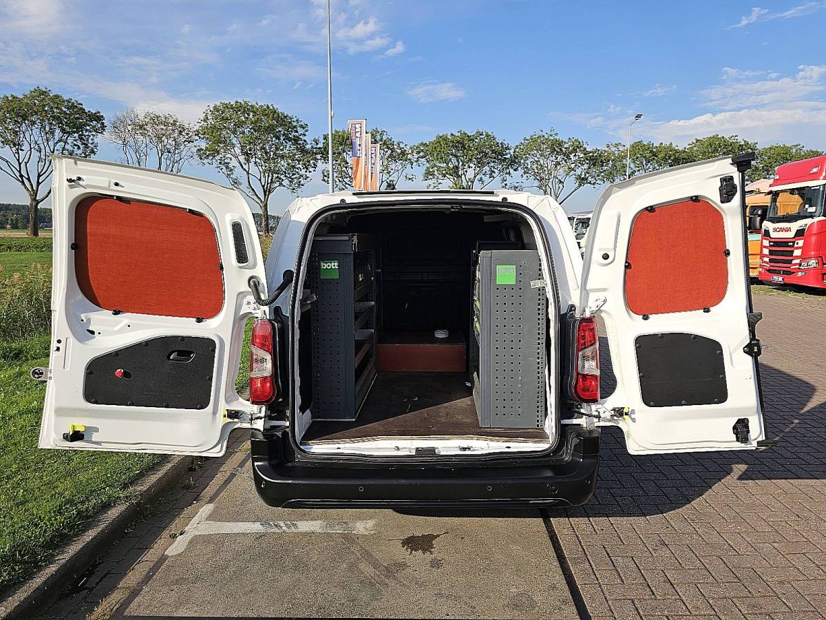 Opel Combo OPEL COMBO 1.5 d 75kw ediyion