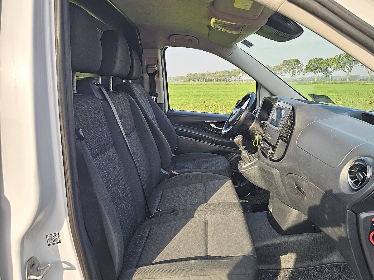 Mercedes-Benz Vito MERCEDES-BENZ VITO 110 L2 LED Euro6 Carplay Lane-Assist CruiseControl Mf-Stuurwiel 270Gr-Achterdeuren Camera!