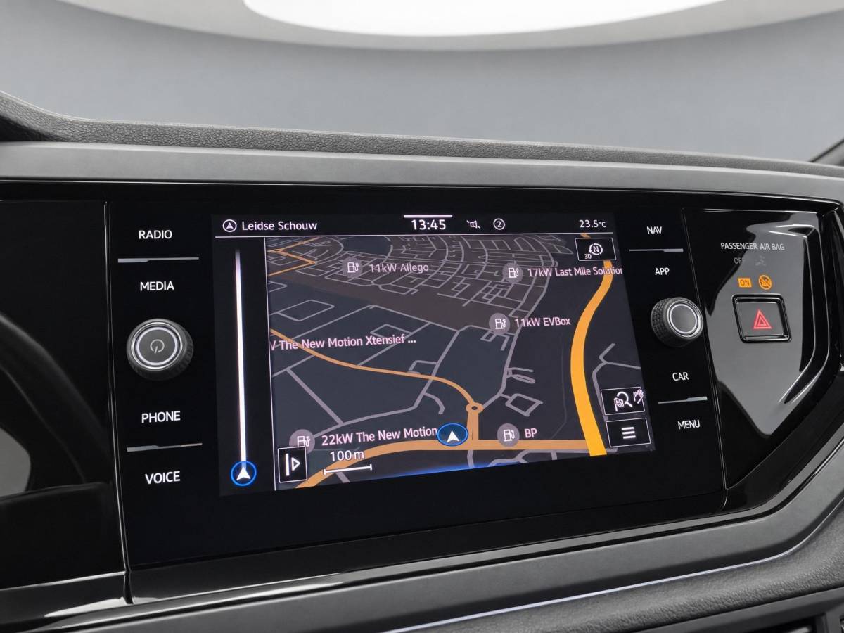 Volkswagen Taigo Volkswagen Taigo 1.0 TSI 110pk DSG R-Line · Camera · Apple/Android Car Play · Keyless · Navigatie · Stoelverwarming · 18” Inch · Garantie t/m 20-12-2027 of 100.000km