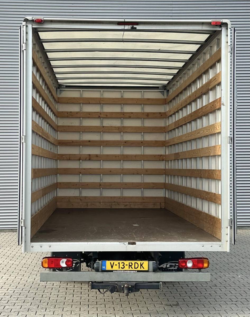 FUSO Canter FUSO Canter 3C15 3.0 DI 340 bakwagen met deuren airco|trekhaak