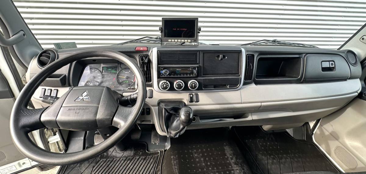 FUSO Canter FUSO Canter 3C15 3.0 DI 340 bakwagen met deuren airco|trekhaak