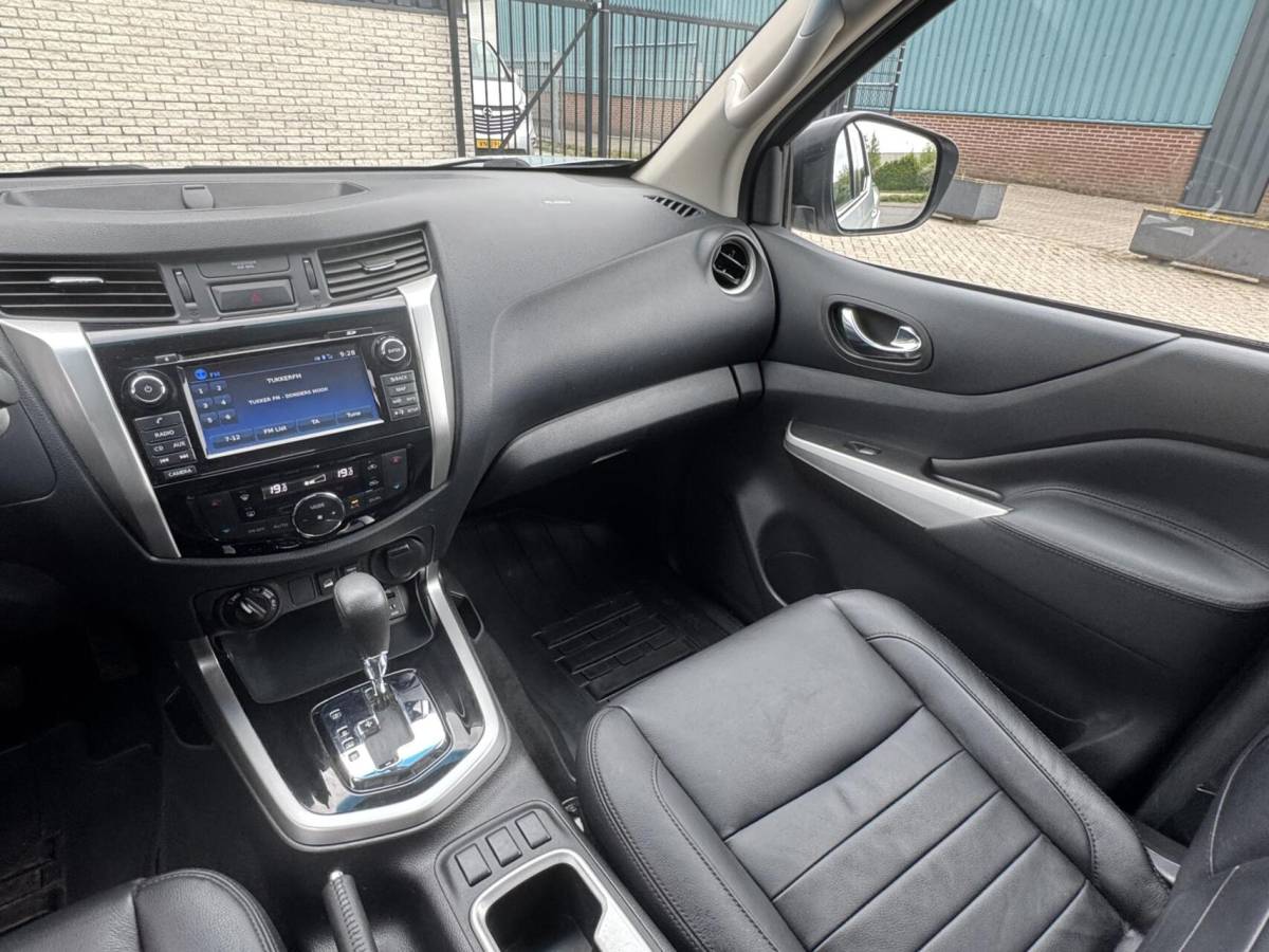 Nissan Navara Nissan Navara MARGE 2.3 dCi 190pk Tekna Snoeks 3500KG
