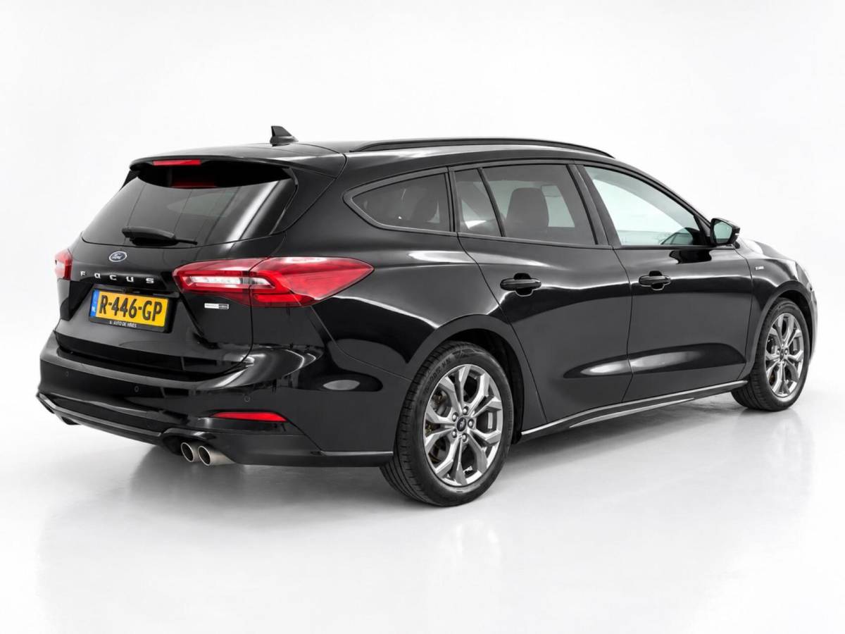 Ford Focus Ford Focus Wagon 1.0 EcoBoost 125pk Hybrid ST Line X | Driver Assist pack| Winterpack | B&O sound