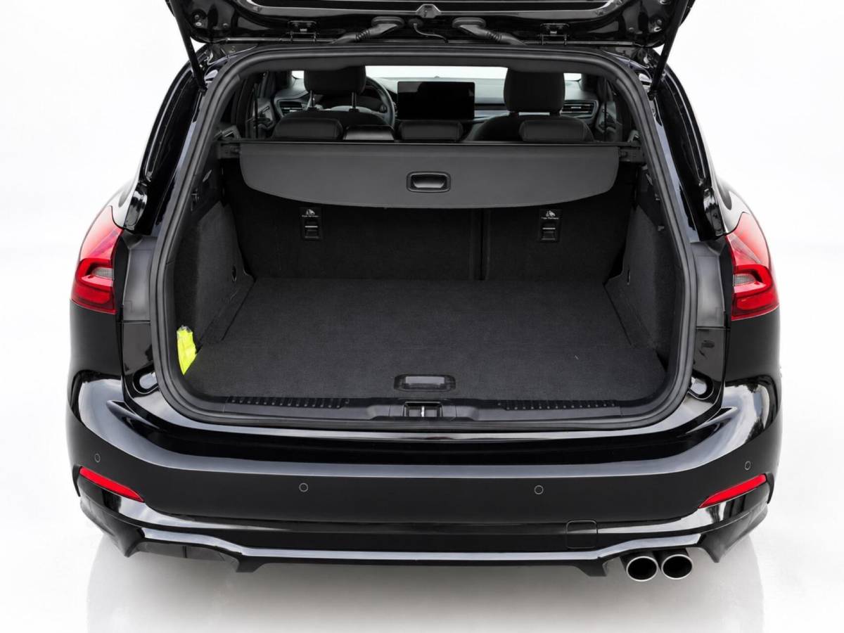 Ford Focus Ford Focus Wagon 1.0 EcoBoost 125pk Hybrid ST Line X | Driver Assist pack| Winterpack | B&O sound