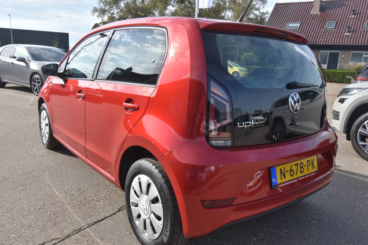 Volkswagen up! Volkswagen Up! 1.0 , AIRCO , BL TOOTH , RADIO , EL VOOR , CV AFST ,