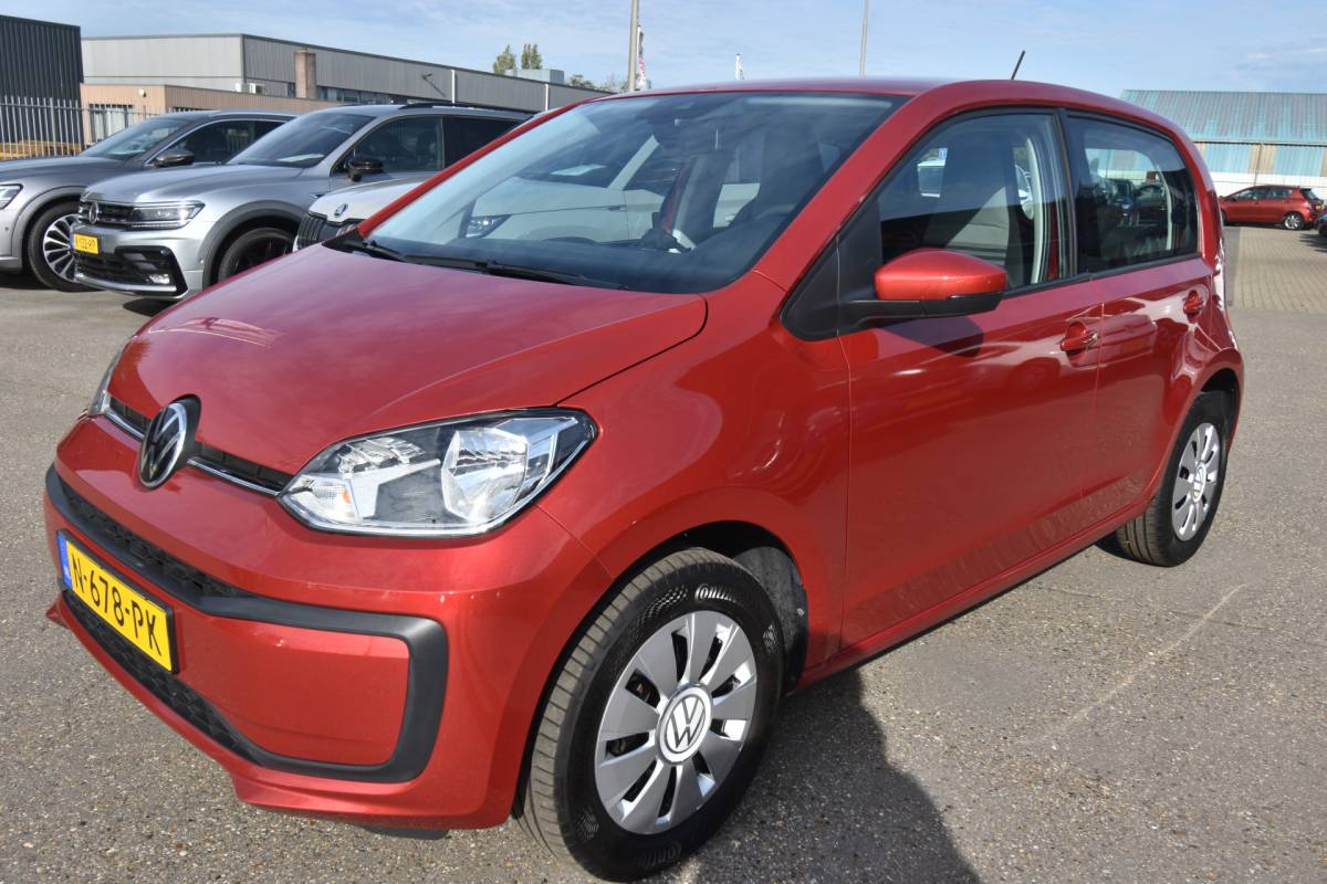Volkswagen up! Volkswagen Up! 1.0 , AIRCO , BL TOOTH , RADIO , EL VOOR , CV AFST ,