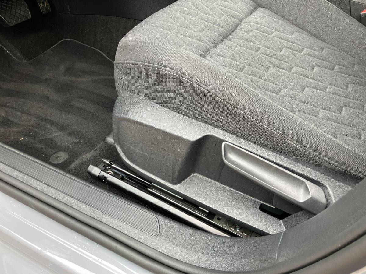 Volkswagen Golf Volkswagen Golf 1.5 eTSI 150PK DSG Life Edition · Apple/Android Car Play · Navigatie · Head-Up display · Stoel-& stuurverwarming · Garantie t/m 21-04-2030 of 100000km.