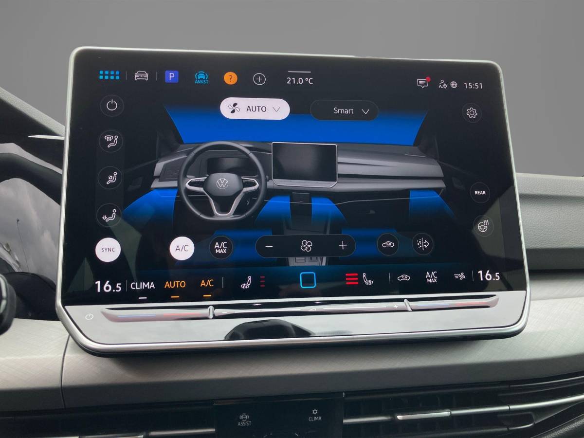 Volkswagen Golf Volkswagen Golf 1.5 eTSI 150PK DSG Life Edition · Apple/Android Car Play · Navigatie · Head-Up display · Stoel-& stuurverwarming · Garantie t/m 21-04-2030 of 100000km.