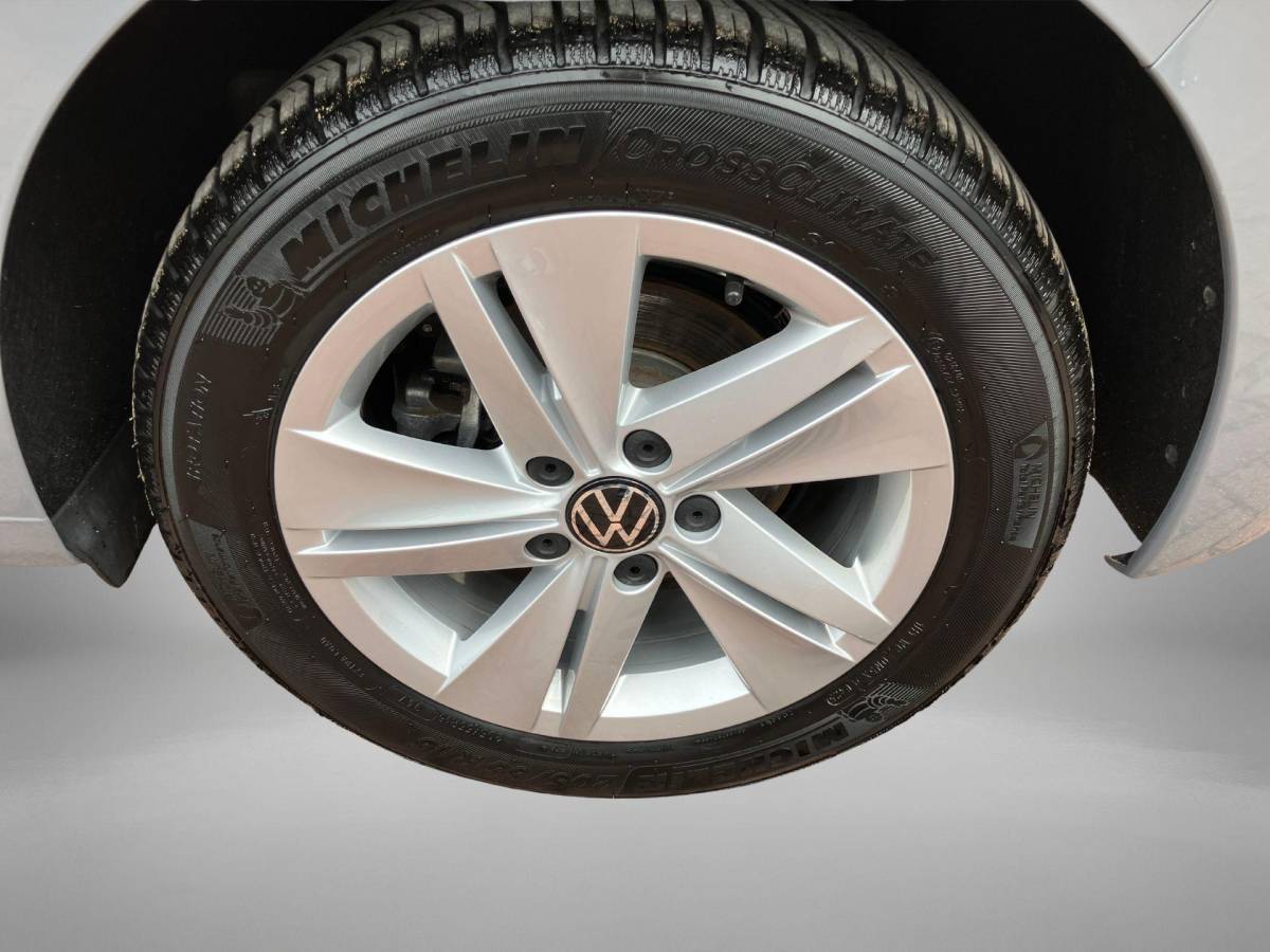 Volkswagen Golf Volkswagen Golf 1.5 eTSI 150PK DSG Life Edition · Apple/Android Car Play · Navigatie · Head-Up display · Stoel-& stuurverwarming · Garantie t/m 21-04-2030 of 100000km.