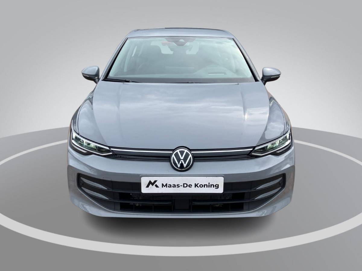 Volkswagen Golf Volkswagen Golf 1.5 eTSI 150PK DSG Life Edition · Apple/Android Car Play · Navigatie · Head-Up display · Stoel-& stuurverwarming · Garantie t/m 21-04-2030 of 100000km.
