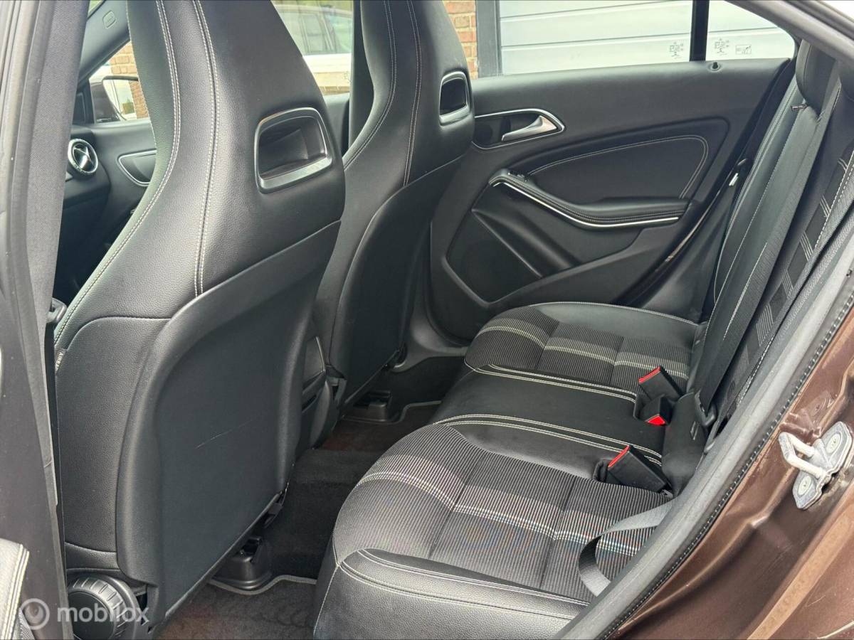 Mercedes-Benz CLA Mercedes CLA klasse 180 AIRCO/CRUISE/NAVI/CAMERA