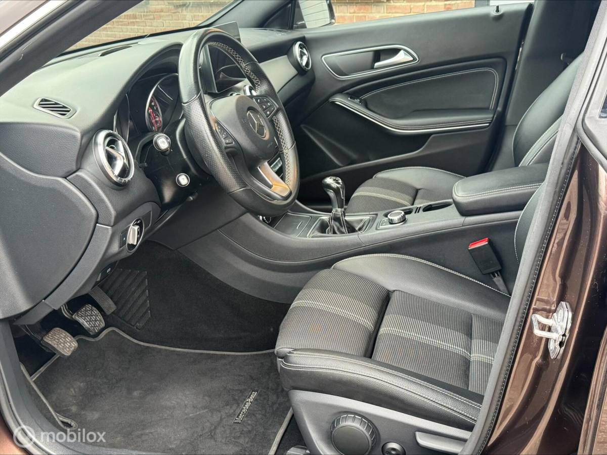 Mercedes-Benz CLA Mercedes CLA klasse 180 AIRCO/CRUISE/NAVI/CAMERA