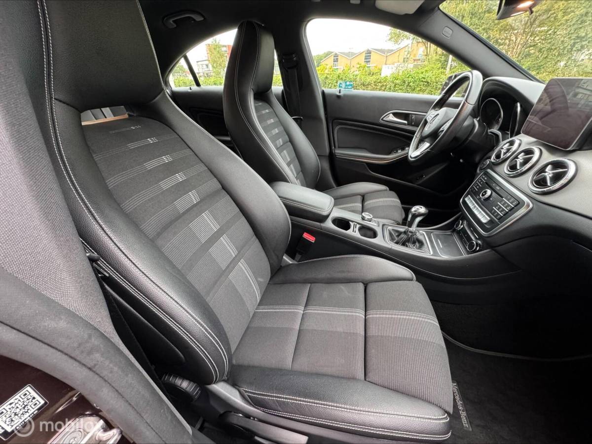 Mercedes-Benz CLA Mercedes CLA klasse 180 AIRCO/CRUISE/NAVI/CAMERA
