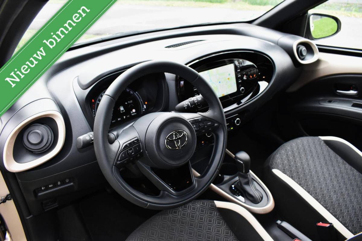 Toyota Aygo Toyota Aygo X 1.0 VVT-i S-CVT Pulse GOLD AUTOMAAT/STOELVW/CAMERA/ETC.!