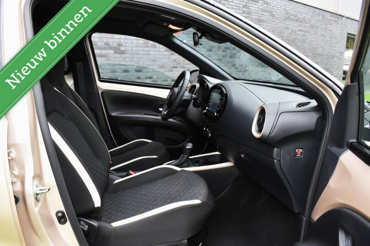 Toyota Aygo Toyota Aygo X 1.0 VVT-i S-CVT Pulse GOLD AUTOMAAT/STOELVW/CAMERA/ETC.!