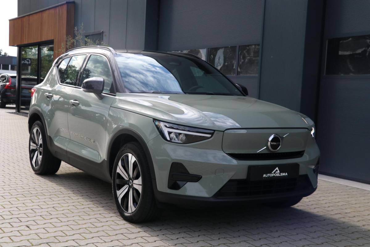 Volvo XC40 Volvo XC40 Recharge Pro 70kWh AdaptiveCruise Camera Stoel/stuur verwarming TwoTone Sage Green PilotAssist AppleCarplay Uitstraling 74000KM BJ2023
