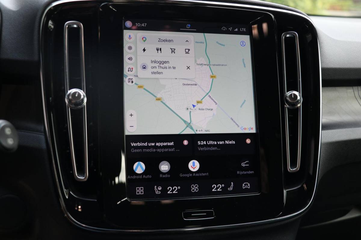 Volvo XC40 Volvo XC40 Recharge Pro 70kWh AdaptiveCruise Camera Stoel/stuur verwarming TwoTone Sage Green PilotAssist AppleCarplay Uitstraling 74000KM BJ2023