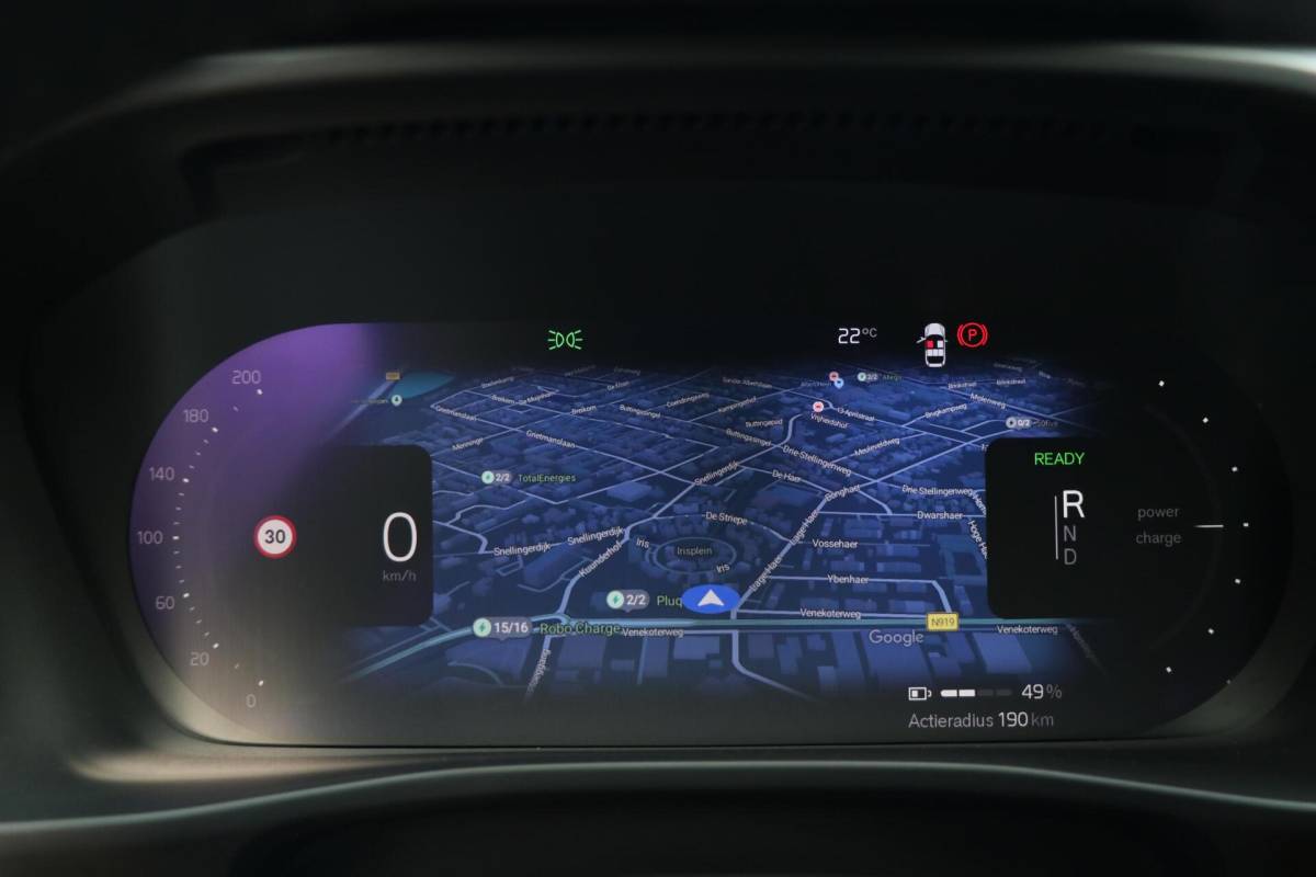Volvo XC40 Volvo XC40 Recharge Pro 70kWh AdaptiveCruise Camera Stoel/stuur verwarming TwoTone Sage Green PilotAssist AppleCarplay Uitstraling 74000KM BJ2023