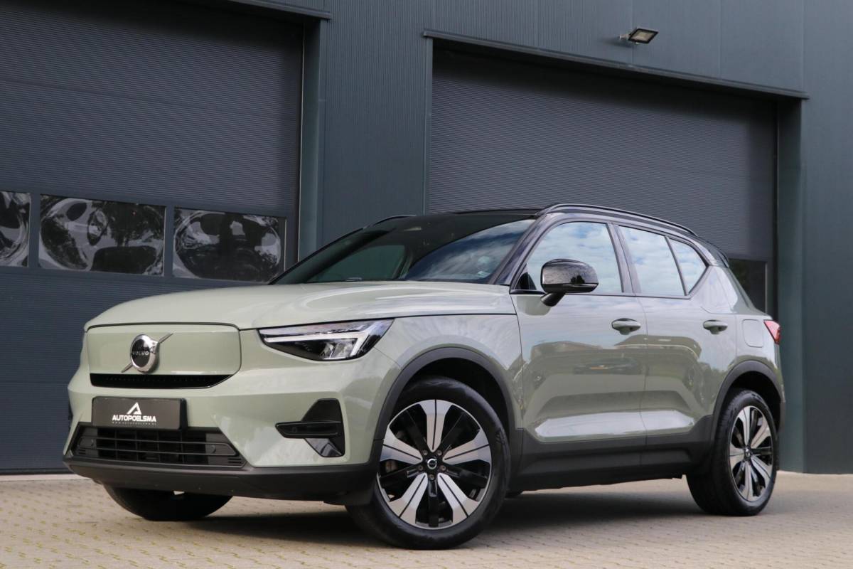 Volvo XC40 Volvo XC40 Recharge Pro 70kWh AdaptiveCruise Camera Stoel/stuur verwarming TwoTone Sage Green PilotAssist AppleCarplay Uitstraling 74000KM BJ2023