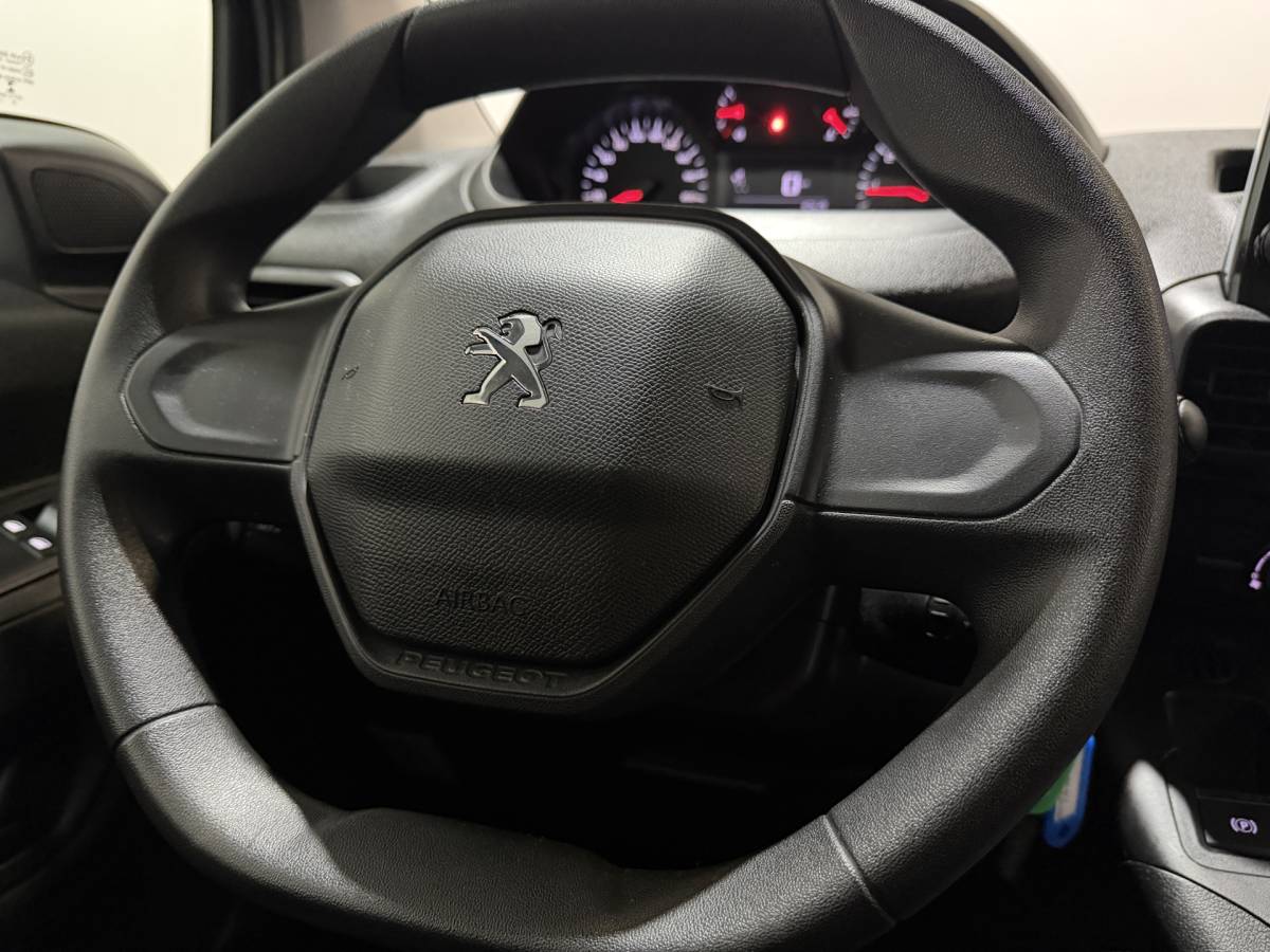 Peugeot Partner Peugeot Partner 1.5 BlueHDI Premium – CarPlay / Cruise / Airco