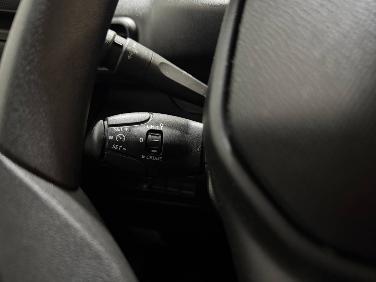 Peugeot Partner Peugeot Partner 1.5 BlueHDI Premium – CarPlay / Cruise / Airco