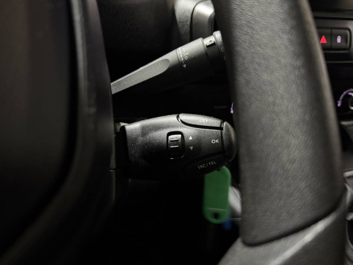 Peugeot Partner Peugeot Partner 1.5 BlueHDI Premium – CarPlay / Cruise / Airco