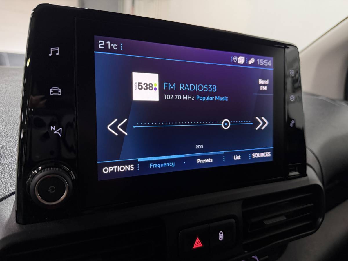 Peugeot Partner Peugeot Partner 1.5 BlueHDI Premium – CarPlay / Cruise / Airco