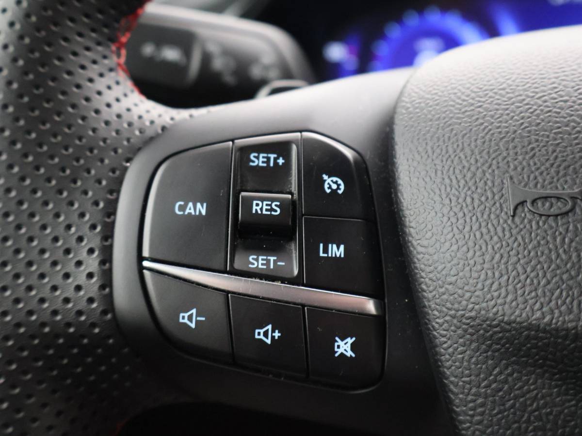 Ford Puma Ford Puma 1.0 ECOBOOST HYBRID AUT. ST-LINE + CAMERA | LED | CARPLAY