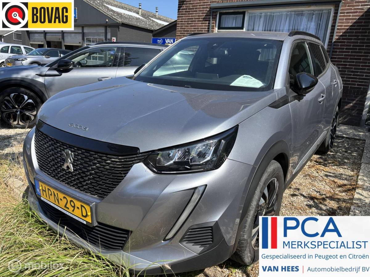 Peugeot 2008 Peugeot 2008 1.2 PureTech Allure 130 pk navigatie en camera cruise control