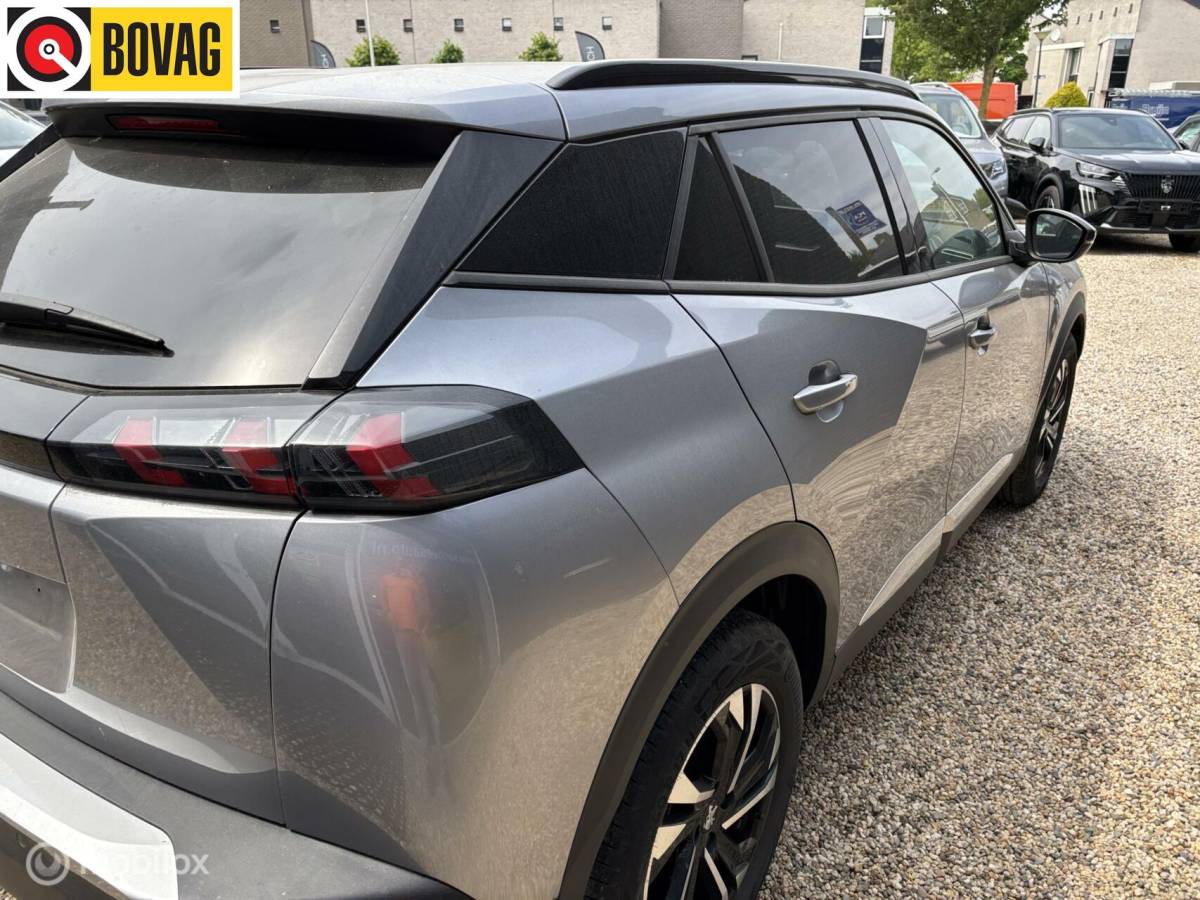Peugeot 2008 Peugeot 2008 1.2 PureTech Allure 130 pk navigatie en camera cruise control