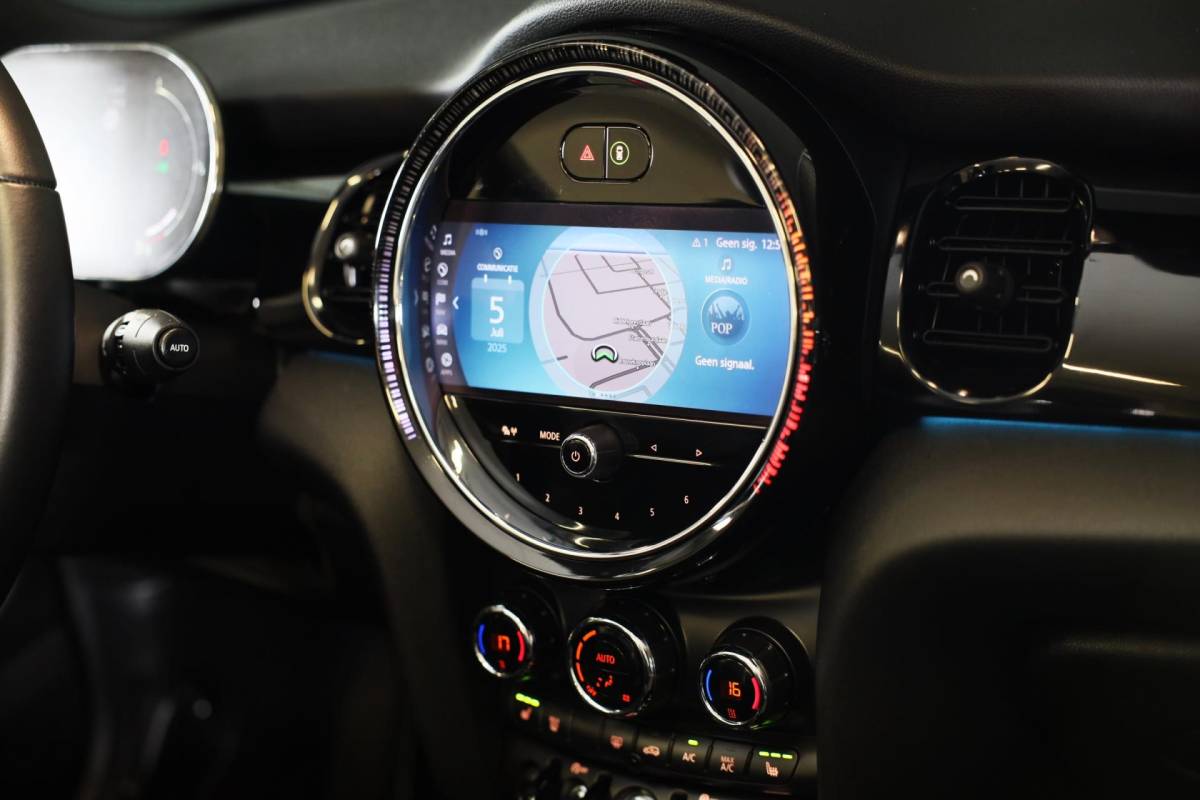 MINI Cooper Cabrio Mini Mini Cabrio 1.5 Cooper / AUT / Navi / 136 Pk / Cruise Control / Leder / Ecc / Elek Pakket / Led / Pdc / 18 Inch
