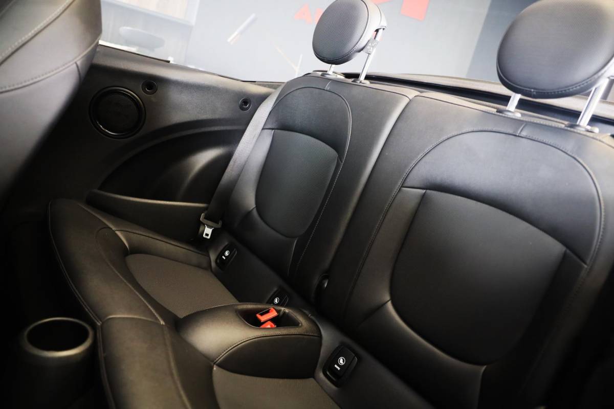 MINI Cooper Cabrio Mini Mini Cabrio 1.5 Cooper / AUT / Navi / 136 Pk / Cruise Control / Leder / Ecc / Elek Pakket / Led / Pdc / 18 Inch