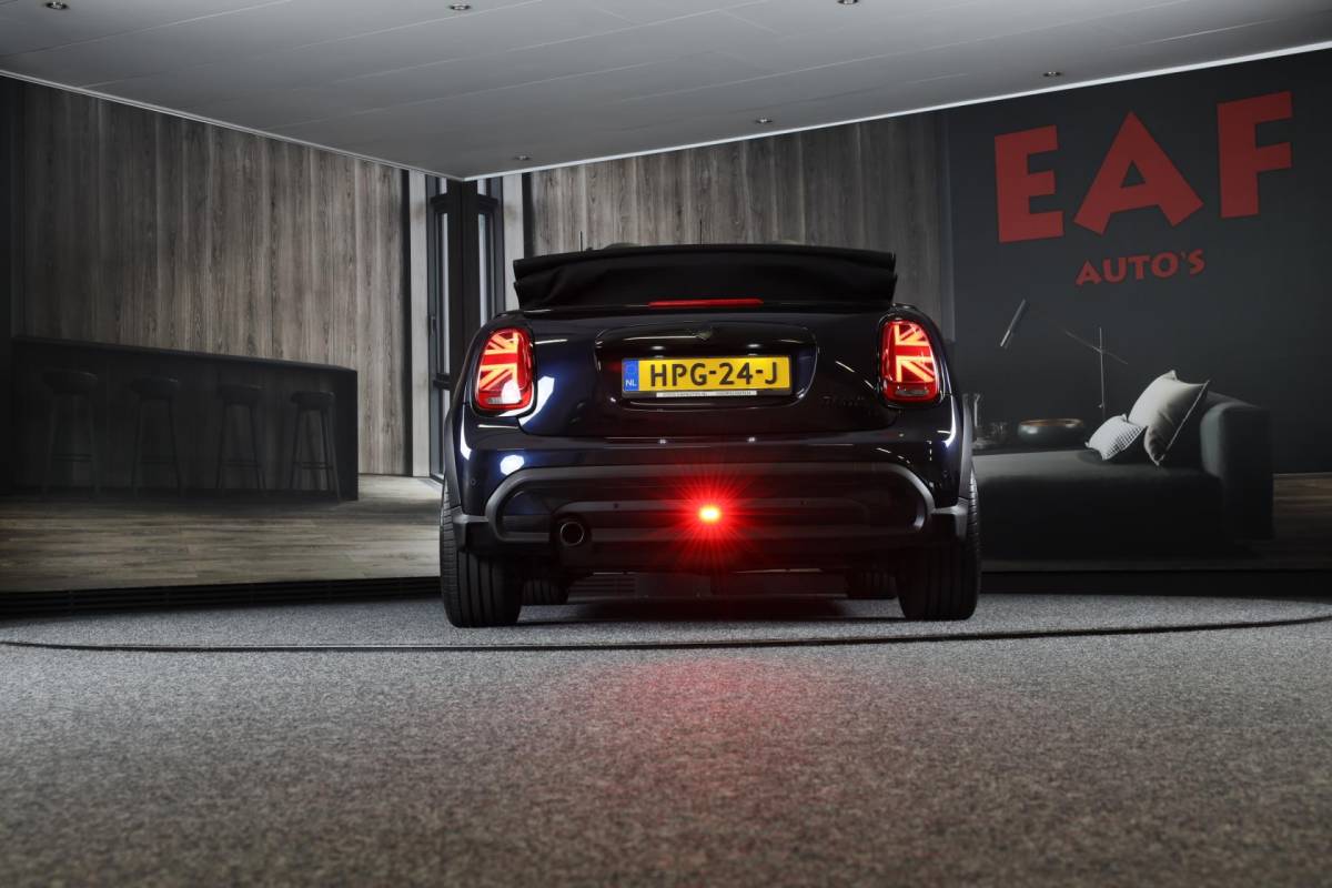 MINI Cooper Cabrio Mini Mini Cabrio 1.5 Cooper / AUT / Navi / 136 Pk / Cruise Control / Leder / Ecc / Elek Pakket / Led / Pdc / 18 Inch