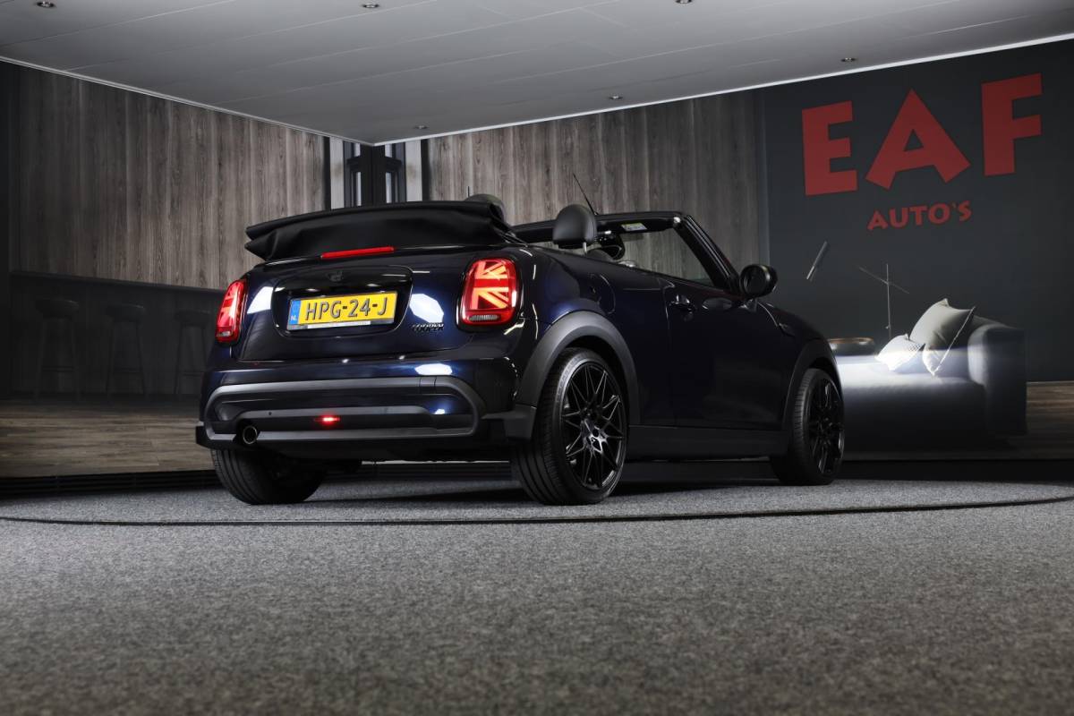 MINI Cooper Cabrio Mini Mini Cabrio 1.5 Cooper / AUT / Navi / 136 Pk / Cruise Control / Leder / Ecc / Elek Pakket / Led / Pdc / 18 Inch