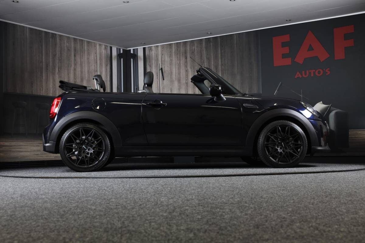 MINI Cooper Cabrio Mini Mini Cabrio 1.5 Cooper / AUT / Navi / 136 Pk / Cruise Control / Leder / Ecc / Elek Pakket / Led / Pdc / 18 Inch