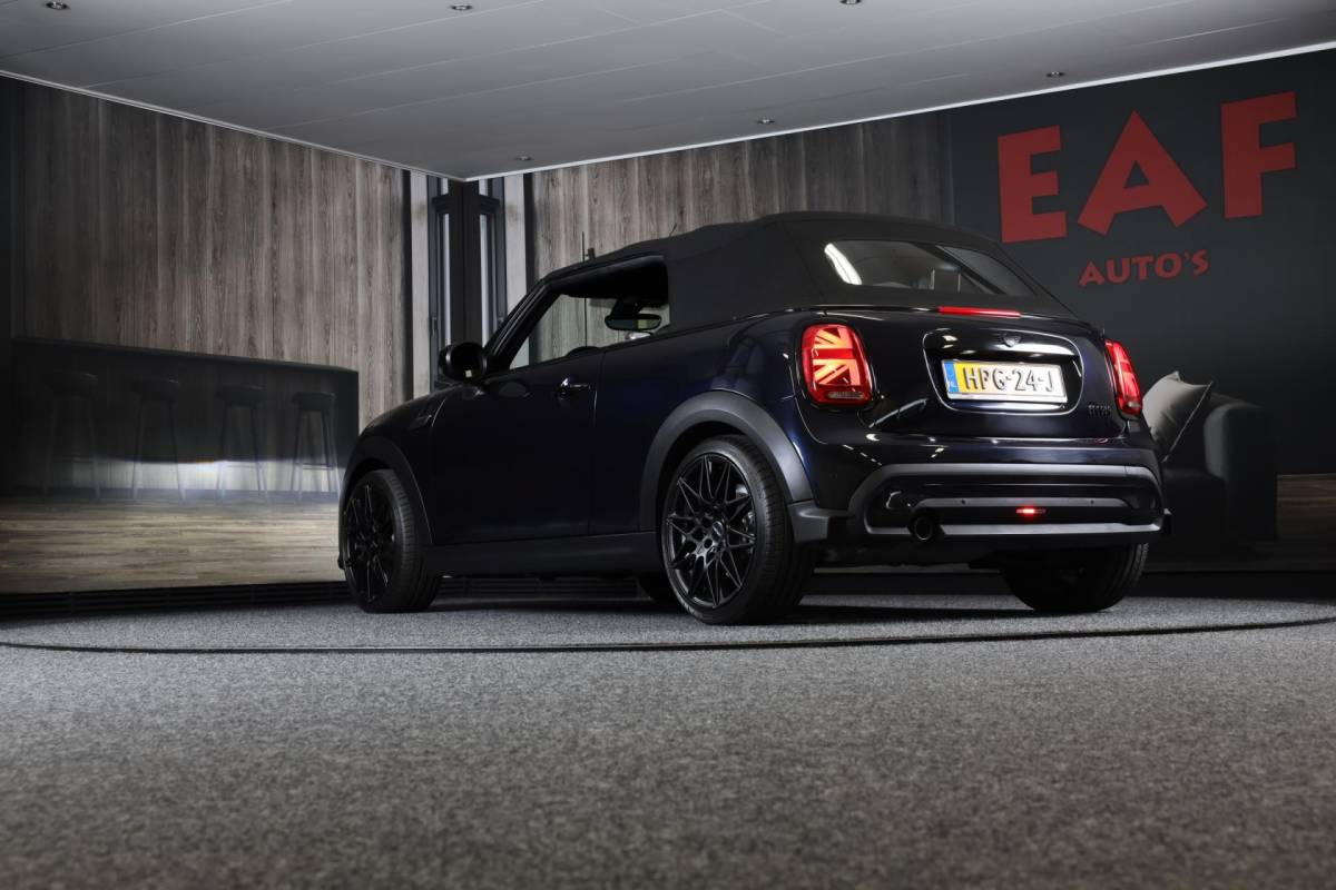 MINI Cooper Cabrio Mini Mini Cabrio 1.5 Cooper / AUT / Navi / 136 Pk / Cruise Control / Leder / Ecc / Elek Pakket / Led / Pdc / 18 Inch