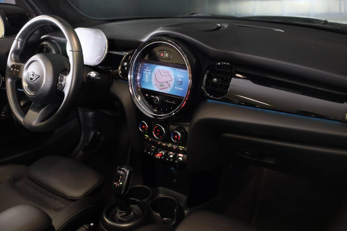 MINI Cooper Cabrio Mini Mini Cabrio 1.5 Cooper / AUT / Navi / 136 Pk / Cruise Control / Leder / Ecc / Elek Pakket / Led / Pdc / 18 Inch