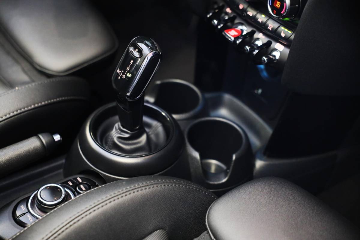 MINI Cooper Cabrio Mini Mini Cabrio 1.5 Cooper / AUT / Navi / 136 Pk / Cruise Control / Leder / Ecc / Elek Pakket / Led / Pdc / 18 Inch