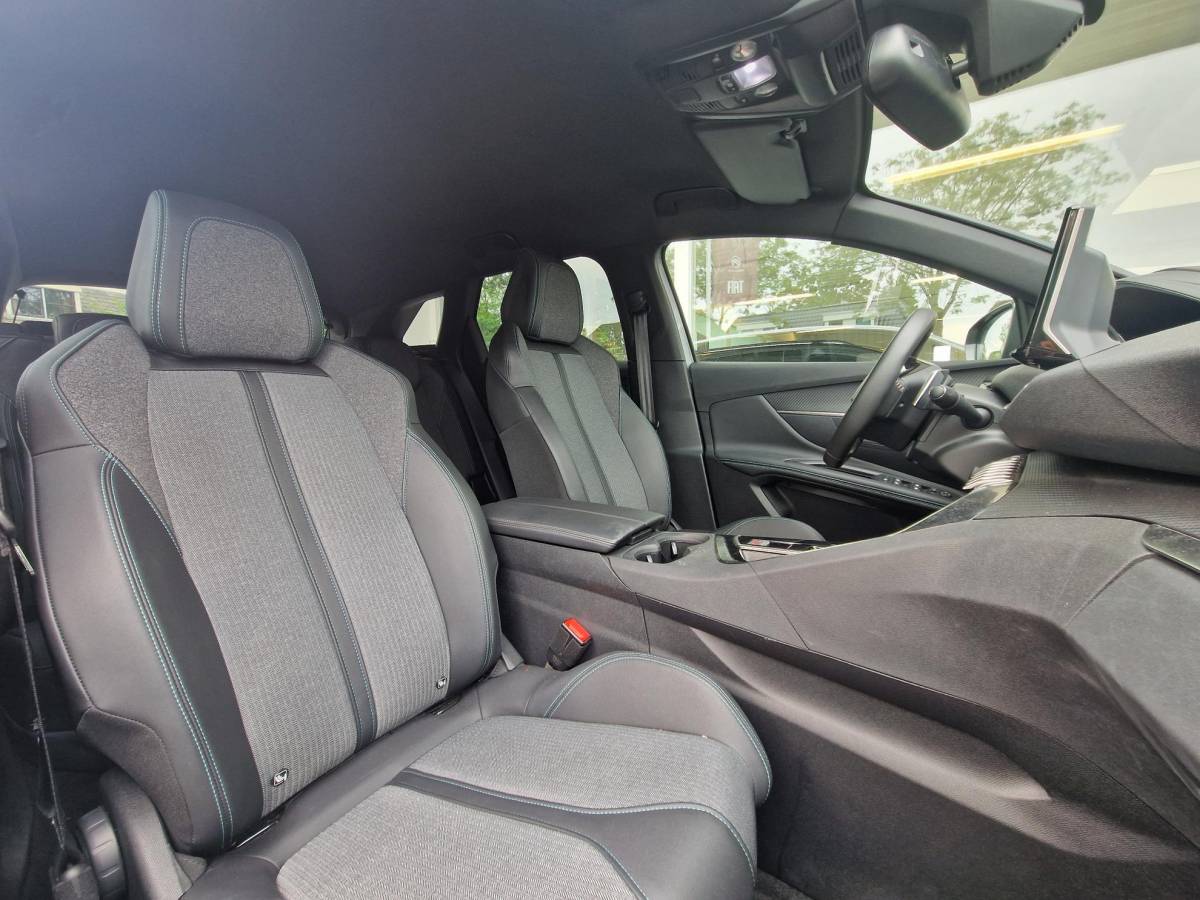 Peugeot 3008 Peugeot 3008 1.6 HYbrid 180 Allure Pack Business | DEMO | Achteruitrijcamera | Parkeersensoren V+A | Cruise & Climate control | Navigatie