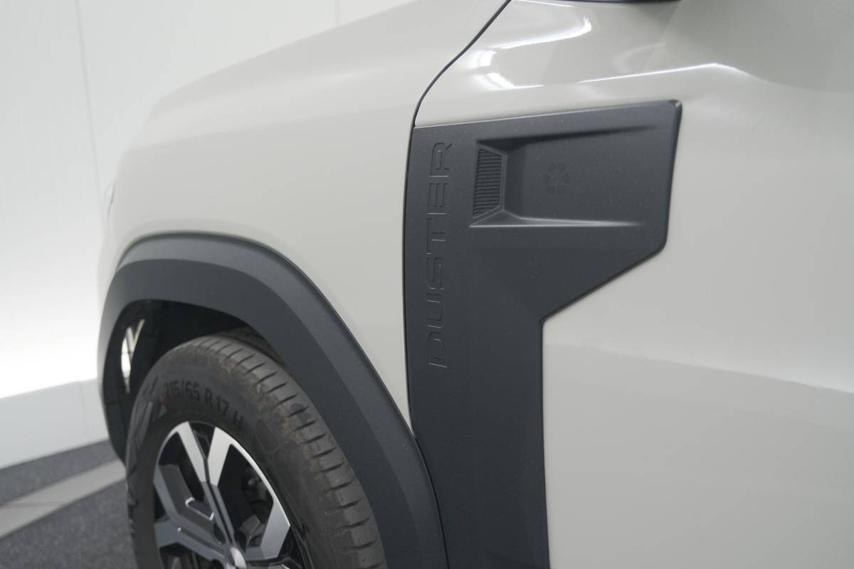 Dacia Duster Dacia Duster Mild Hybrid 130 Expression | Camera | Stoelverwarming | Apple Carplay | Navigatie