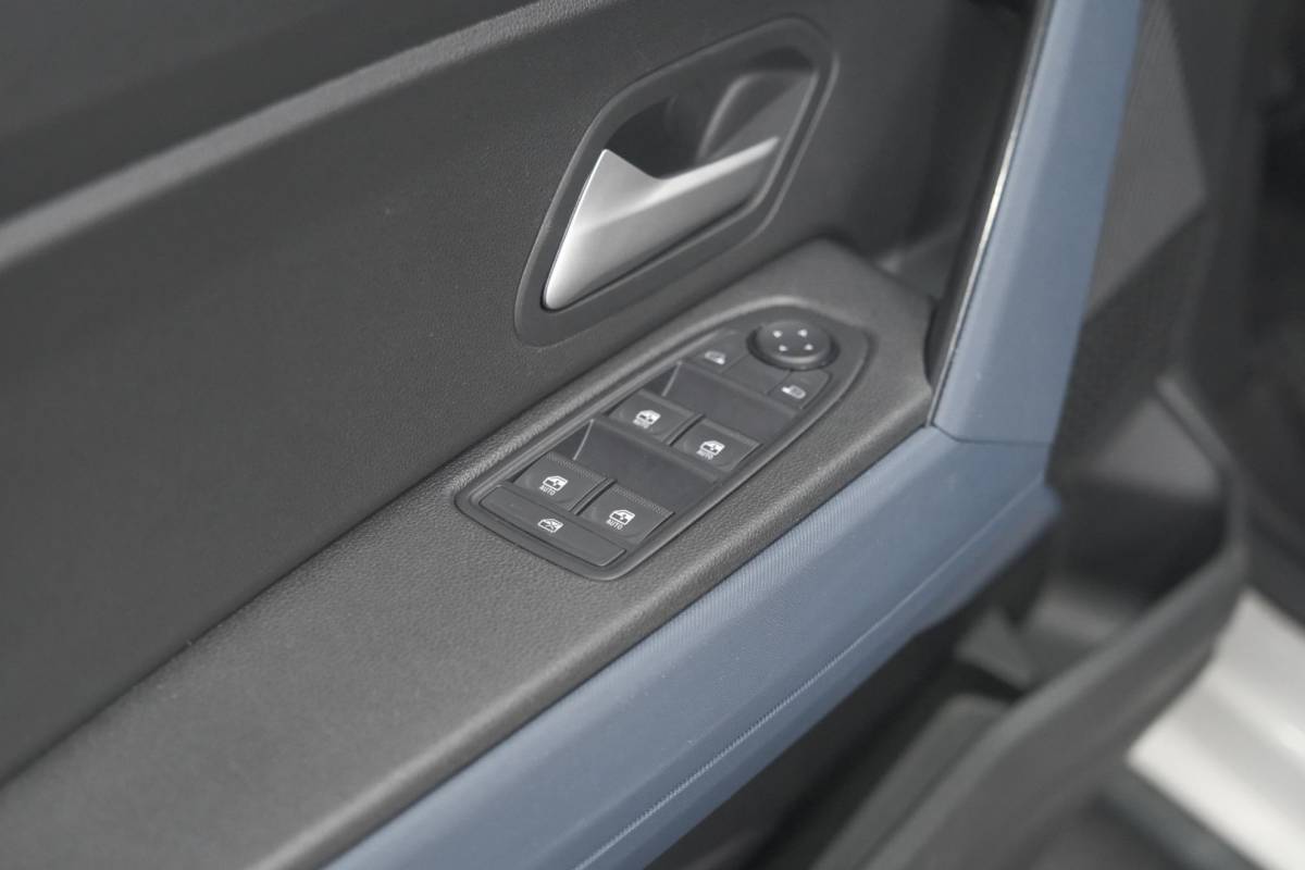 Dacia Duster Dacia Duster Mild Hybrid 130 Expression | Camera | Stoelverwarming | Apple Carplay | Navigatie