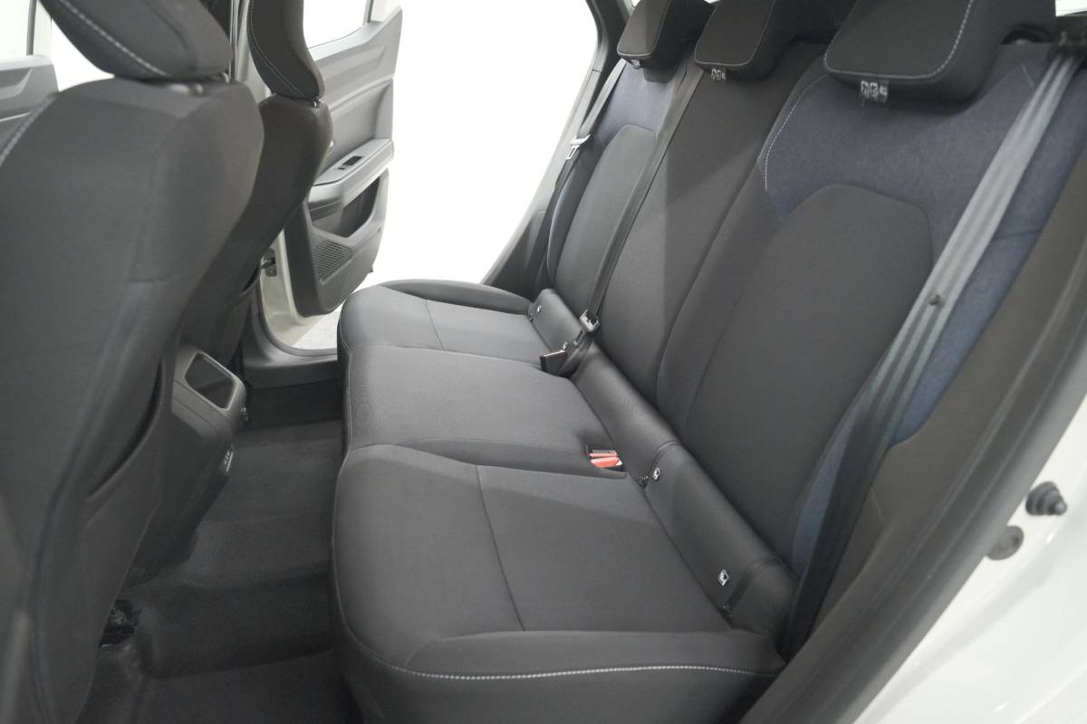 Dacia Duster Dacia Duster Mild Hybrid 130 Expression | Camera | Stoelverwarming | Apple Carplay | Navigatie