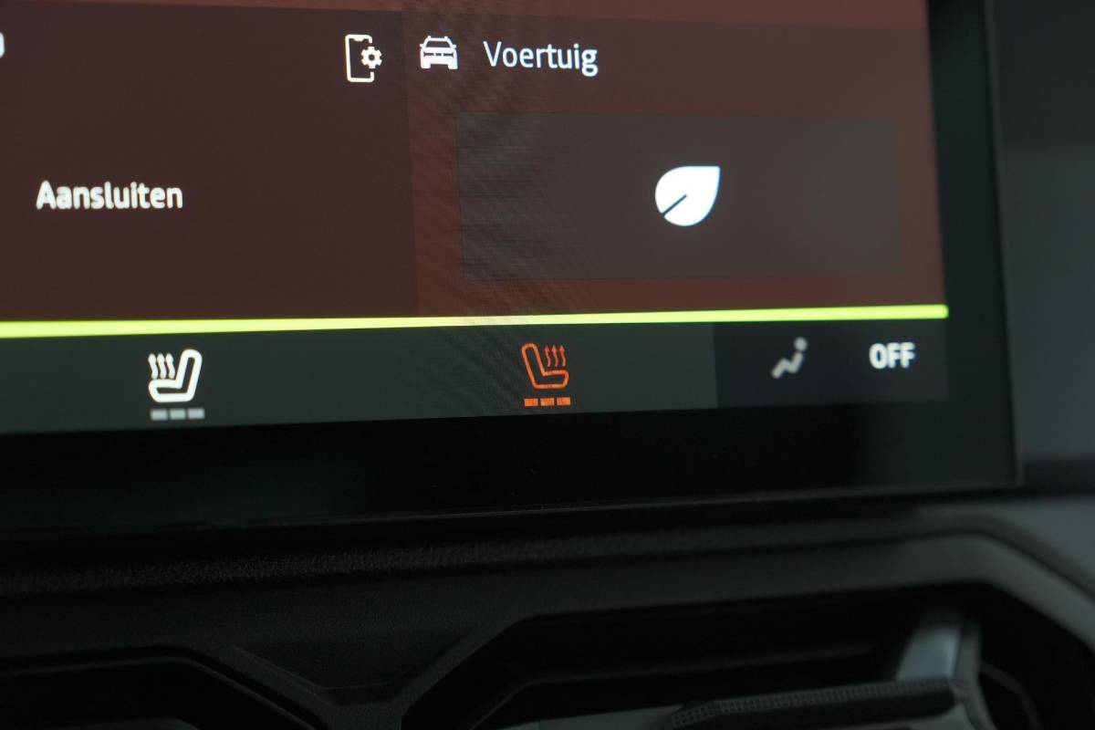 Dacia Duster Dacia Duster Mild Hybrid 130 Expression | Camera | Stoelverwarming | Apple Carplay | Navigatie