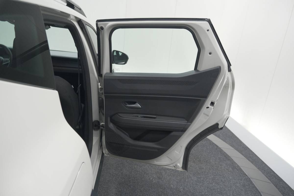 Dacia Duster Dacia Duster Mild Hybrid 130 Expression | Camera | Stoelverwarming | Apple Carplay | Navigatie
