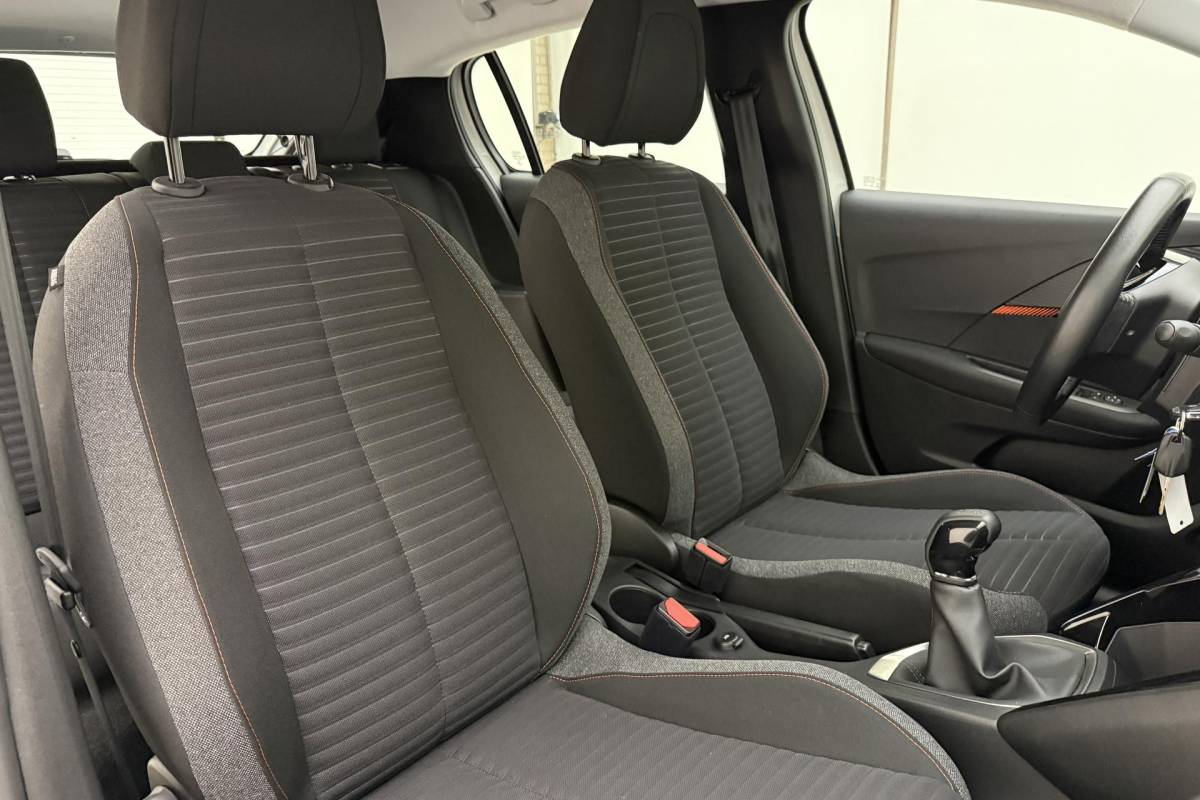Peugeot 208 Peugeot 208 1.2 PureTech Blue Lease Active 75 PK | Handgeschakeld | Airco | Navigatie | Parkeersensor | Cruise Control | Licht Metalen Velgen | Camera | 1e eigenaar