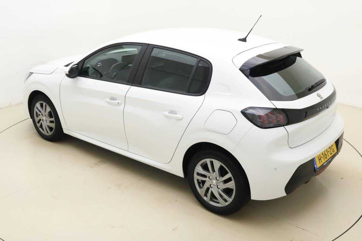 Peugeot 208 Peugeot 208 1.2 PureTech Blue Lease Active 75 PK | Handgeschakeld | Airco | Navigatie | Parkeersensor | Cruise Control | Licht Metalen Velgen | Camera | 1e eigenaar