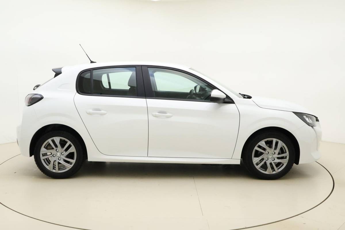Peugeot 208 Peugeot 208 1.2 PureTech Blue Lease Active 75 PK | Handgeschakeld | Airco | Navigatie | Parkeersensor | Cruise Control | Licht Metalen Velgen | Camera | 1e eigenaar