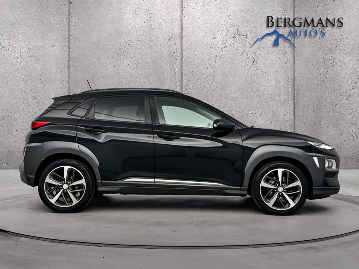 Hyundai Kona Hyundai Kona // 1.6 T-GDI 4WD Premium GRATIS BOVAG AFLEVERPAKKET T.W.V. 995,-